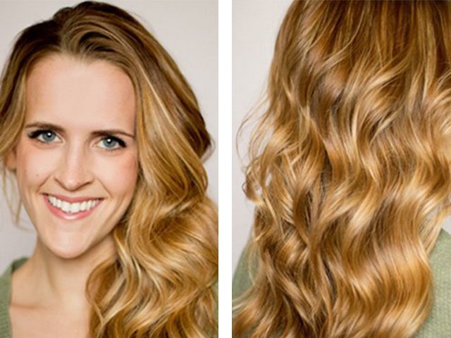 Couché à la maison sur de longs et moyens cheveux