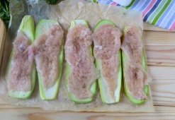 Roulés de courgettes à la poitrine de poulet
