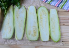 Roulés de courgettes à la poitrine de poulet