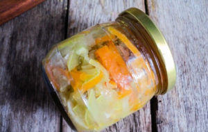 Courge d'hiver coréenne avec assaisonnement pour carottes