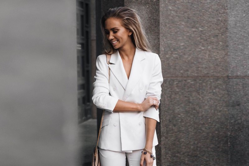 Look printanier dans une veste Look printanier dans une veste