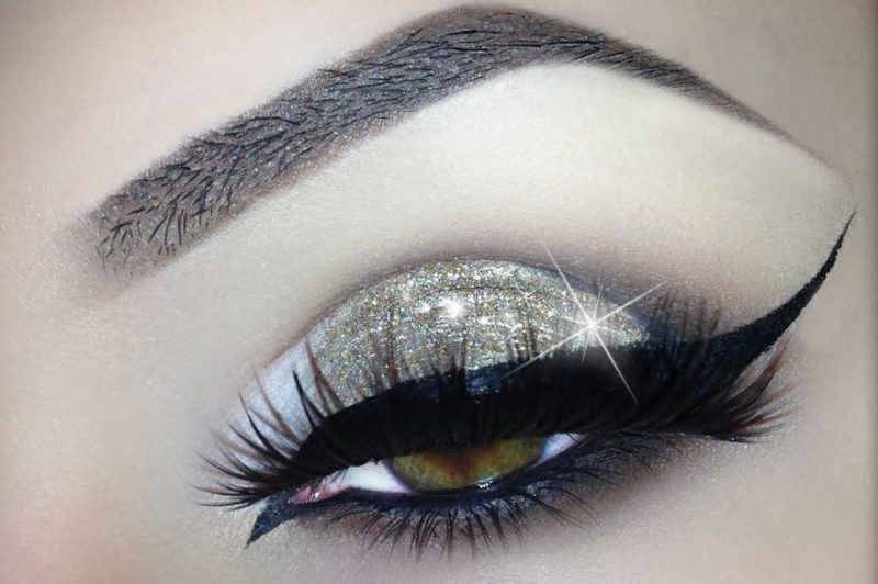 Maquillage oriental aux yeux verts Maquillage oriental aux yeux verts