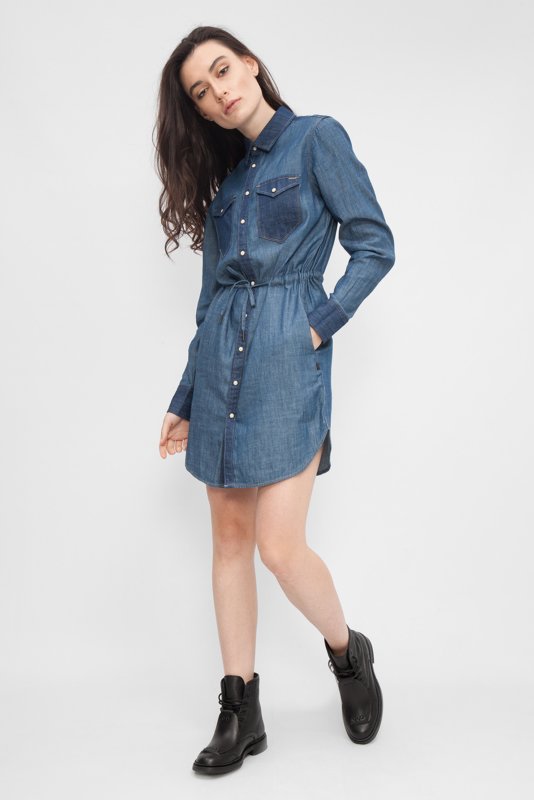 Robe chemise en jean avec ceinture Robe chemise en jean avec ceinture