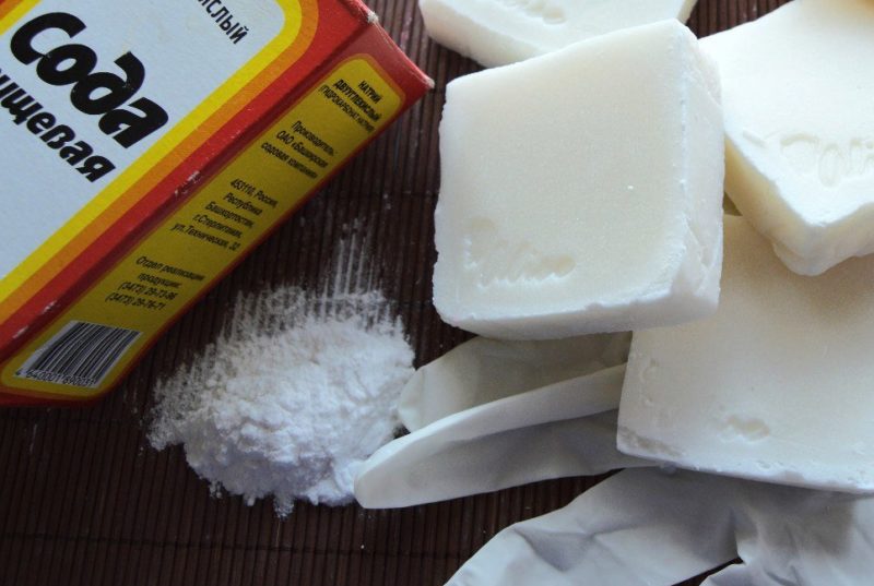 Soda et savon pour bébé Soda et savon pour bébé