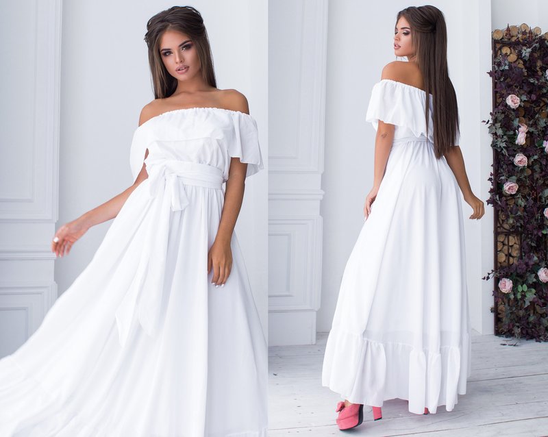 Robe blanche dans le sol d'une couverture gratuite Robe blanche dans le sol d'une couverture gratuite