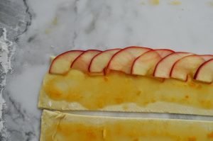 Roses de pommes en pâte feuilletée