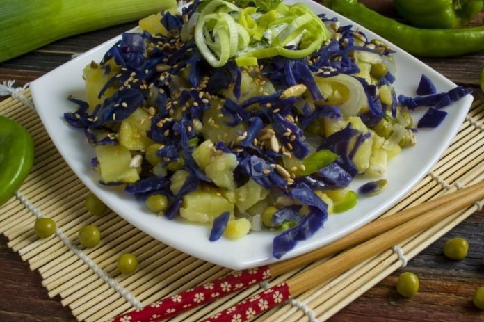 Postnyi-salat-s-kartofelem-01