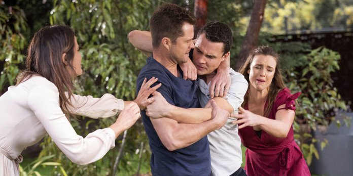 bataille de voisins complot contre les mauvais voisins