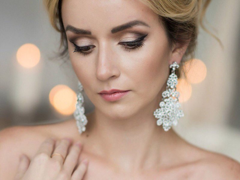 Maquillage de mariage pour les yeux bruns Maquillage de mariage pour les yeux bruns