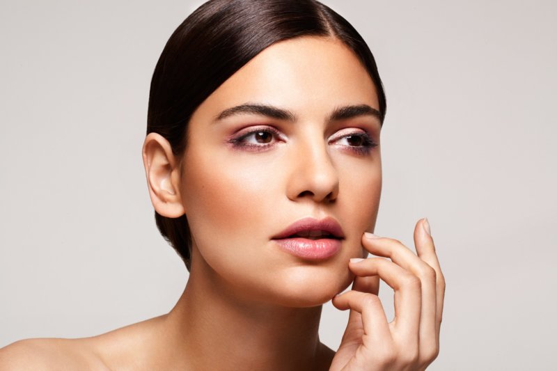 Maquillage quotidien pour les yeux bruns Maquillage quotidien pour les yeux bruns