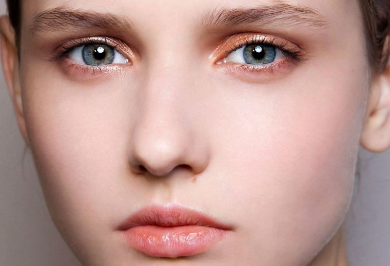 Maquillage de pêche pour le travail Maquillage de pêche pour le travail