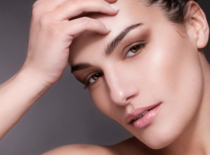 Maquillage des yeux marron Maquillage des yeux marron