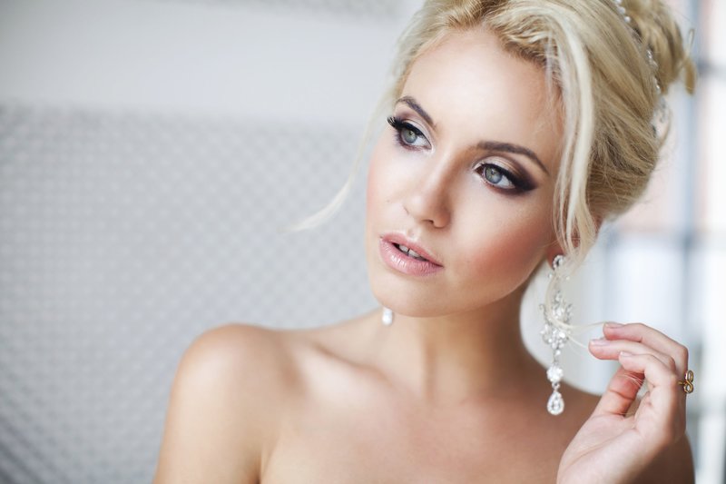 Maquillage de mariage pour les yeux gris Maquillage de mariage pour les yeux gris