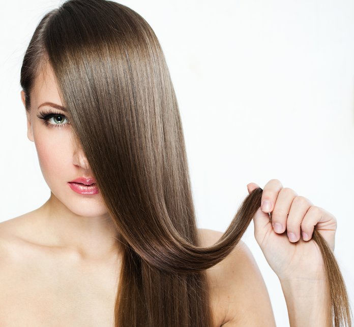 Les masques faits maison renforcent les cheveux Les masques faits maison renforcent les cheveux