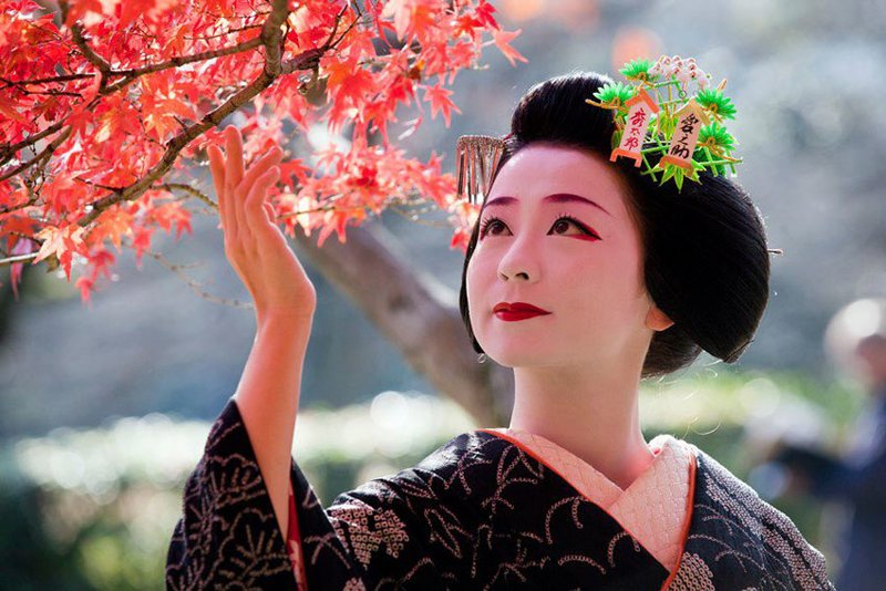Le look traditionnel du maquillage japonais Le look traditionnel du maquillage japonais