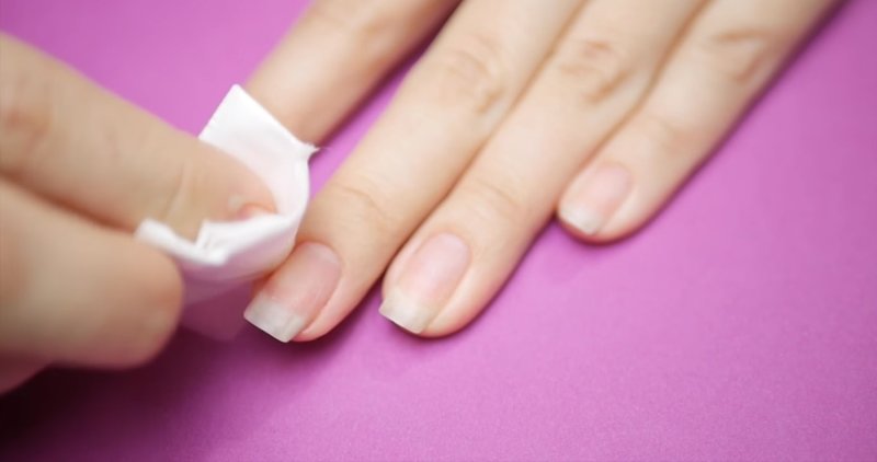 Dégraisser le clou Dégraisser le clou