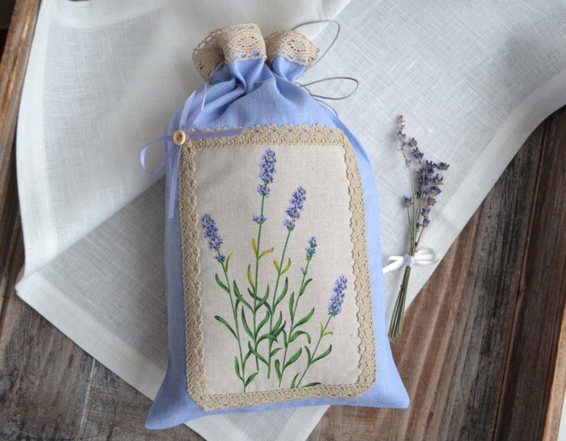 Sac d'herbes pour de l'argent