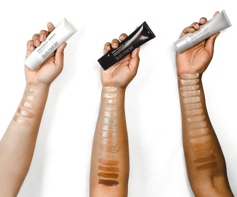 Crème hydratante crème hydratante teintée illuminante FPS 20, Bare Radience, Laura Mercier Crème hydratante crème hydratante teintée illuminante FPS 20, Bare Radience, Laura Mercier