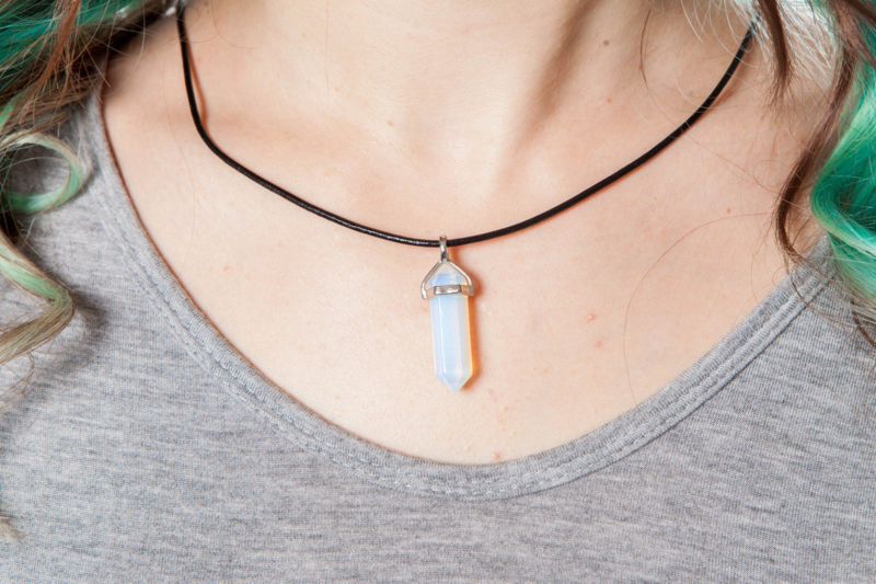 Comment porter une pierre de mascotte Comment porter une pierre de mascotte