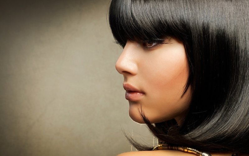 Frange allongée combinée avec un carré Frange allongée combinée avec un carré